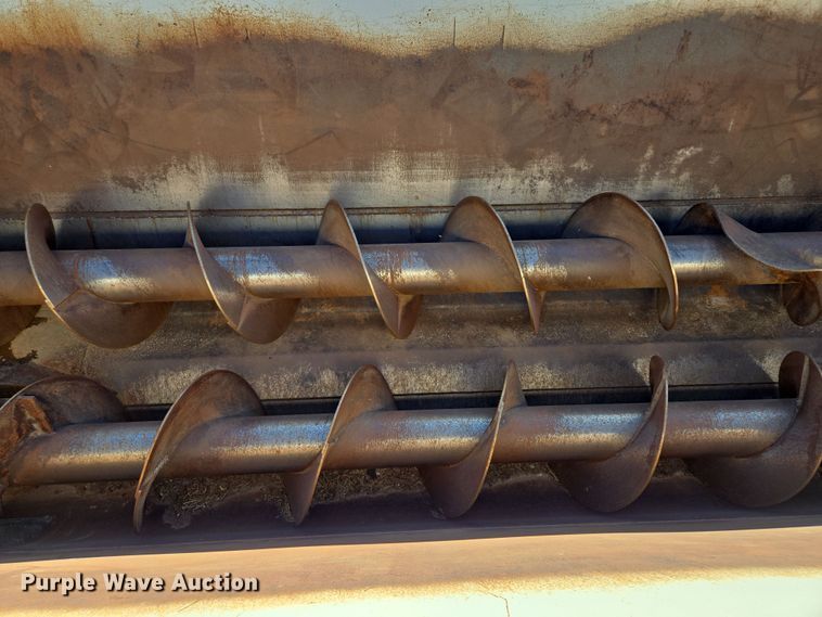 image for item EQ6928 Kuhn Knight Slinger SLC141 manure spreader