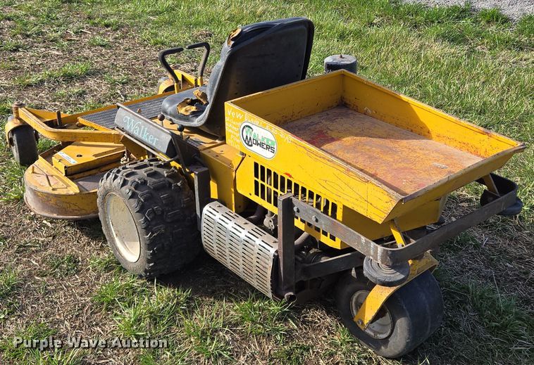 image for item EQ6929 Walker MTSD ZTR lawn mower