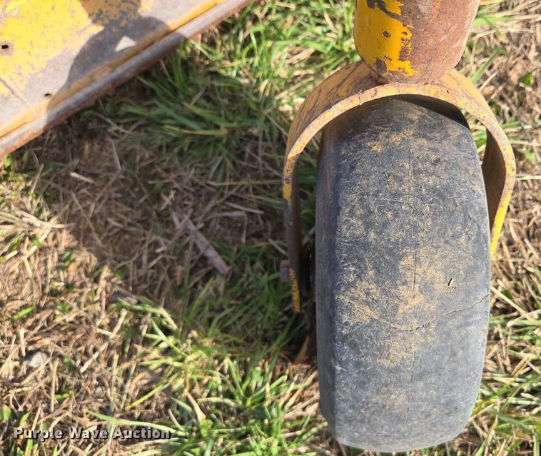 image for item EQ6929 Walker MTSD ZTR lawn mower