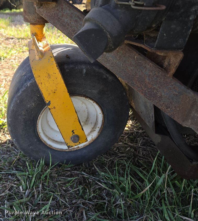 image for item EQ6929 Walker MTSD ZTR lawn mower