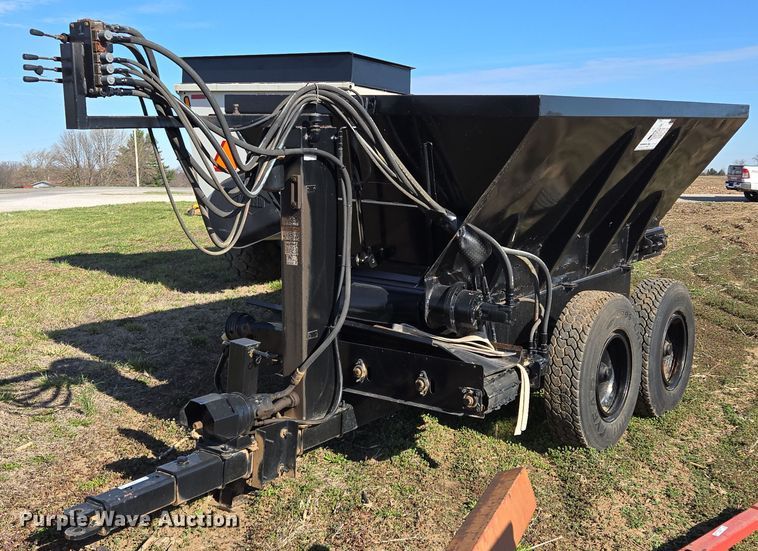 image for item EQ6930 Mensch W3350 Side Shooter sand shooter