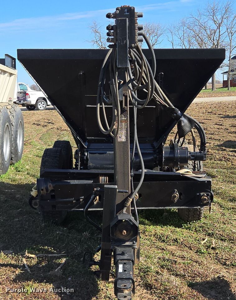 image for item EQ6930 Mensch W3350 Side Shooter sand shooter