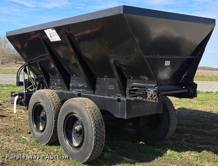 image for item EQ6930 Mensch W3350 Side Shooter sand shooter