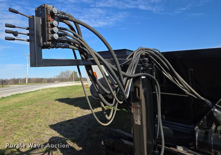 image for item EQ6930 Mensch W3350 Side Shooter sand shooter