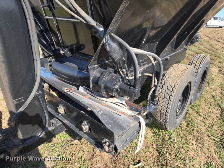 image for item EQ6930 Mensch W3350 Side Shooter sand shooter