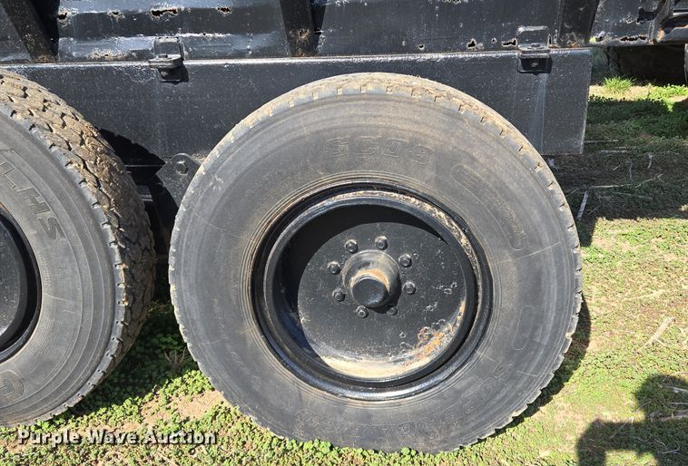 image for item EQ6930 Mensch W3350 Side Shooter sand shooter