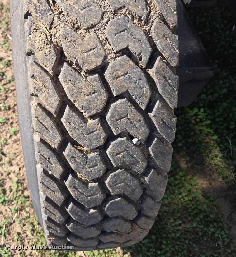 image for item EQ6930 Mensch W3350 Side Shooter sand shooter