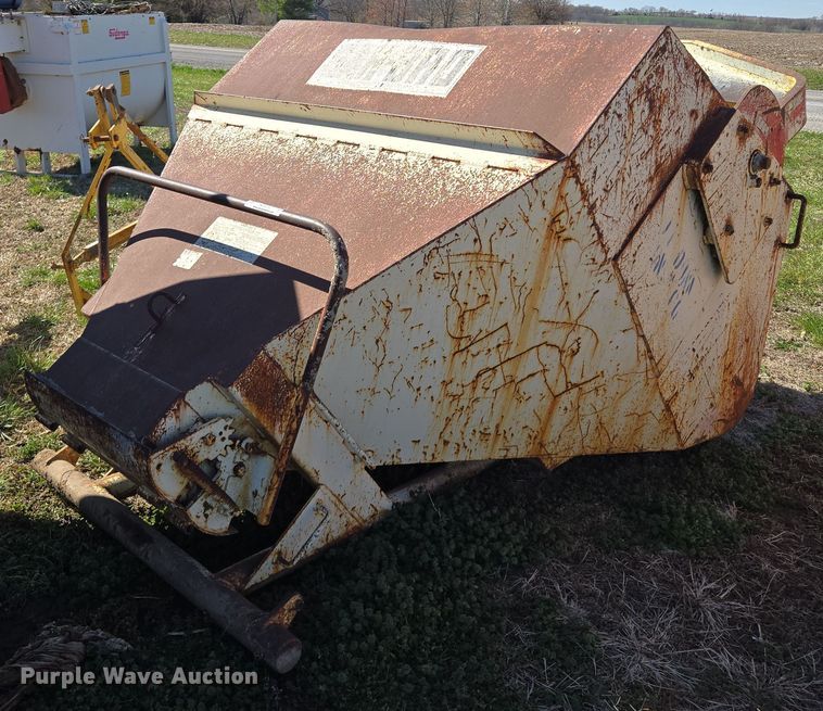 image for item EQ6936 Gar-Bro 466L concrete hopper