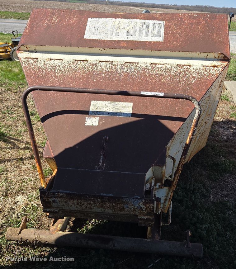 image for item EQ6936 Gar-Bro 466L concrete hopper