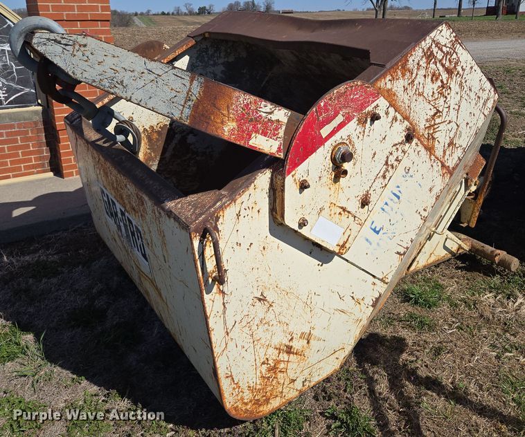 image for item EQ6936 Gar-Bro 466L concrete hopper