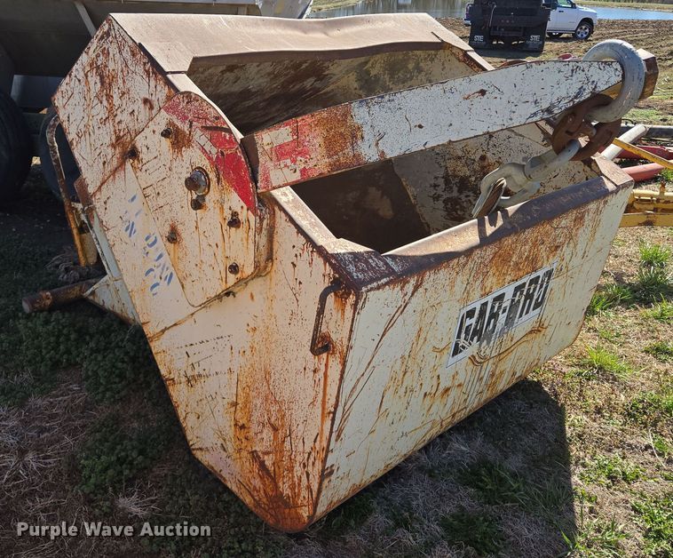 image for item EQ6936 Gar-Bro 466L concrete hopper