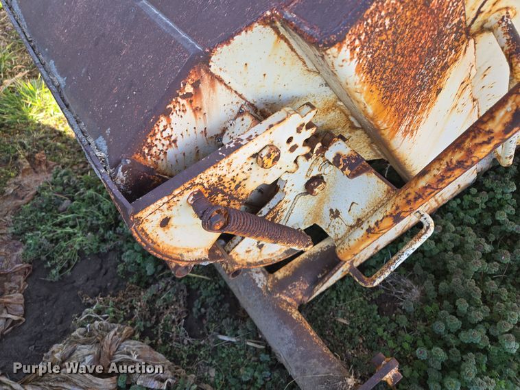 image for item EQ6936 Gar-Bro 466L concrete hopper