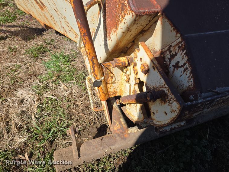 image for item EQ6936 Gar-Bro 466L concrete hopper