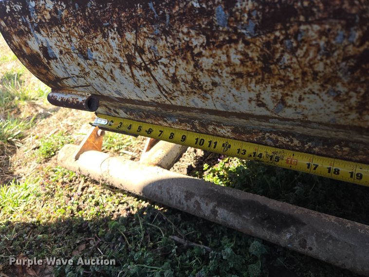 image for item EQ6936 Gar-Bro 466L concrete hopper