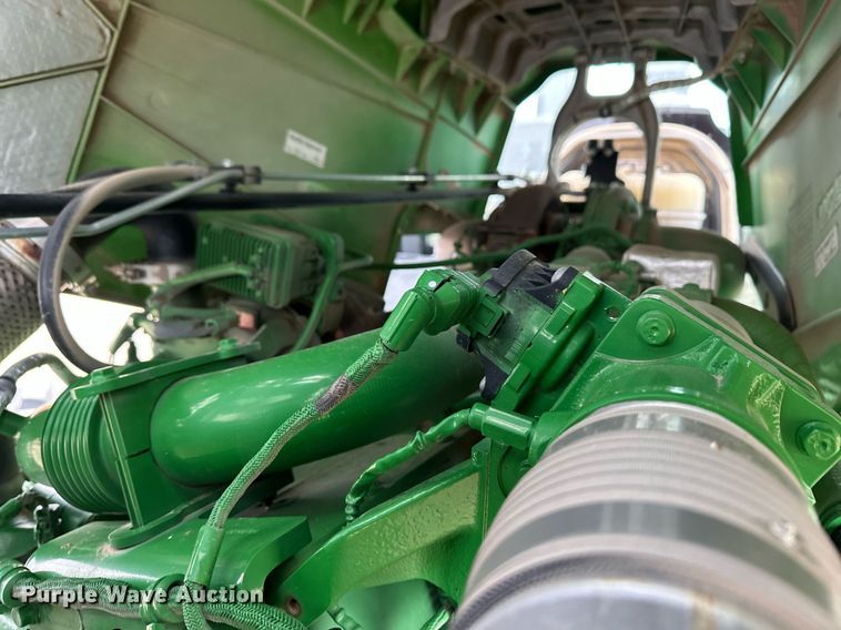 image for item ER8815 2018 John Deere 9470 RX 4WD tractor