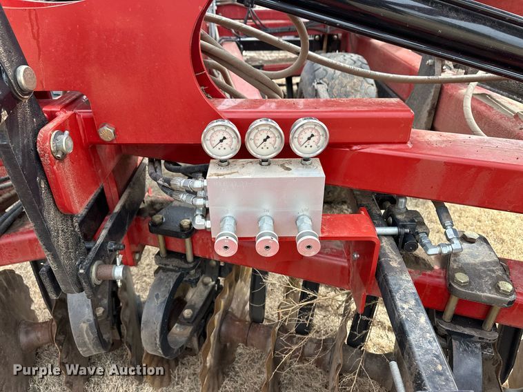 image for item ER8816 2020 Case IH 335 vertical tillage