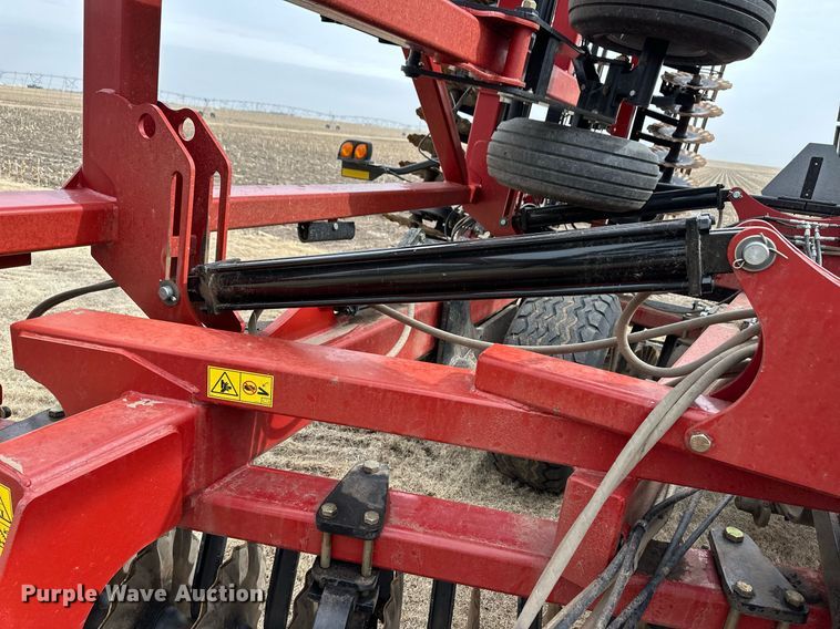 image for item ER8816 2020 Case IH 335 vertical tillage