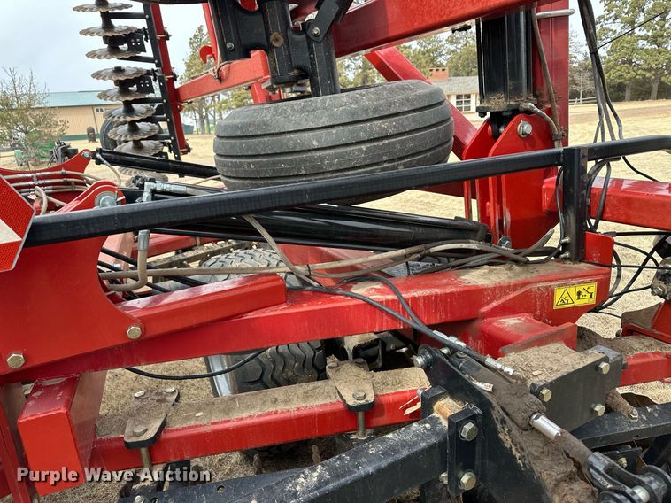 image for item ER8816 2020 Case IH 335 vertical tillage