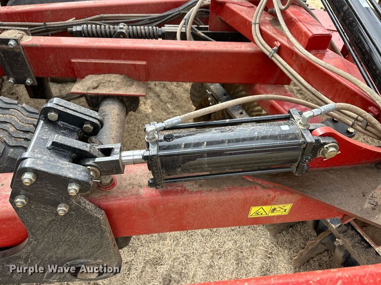 image for item ER8816 2020 Case IH 335 vertical tillage