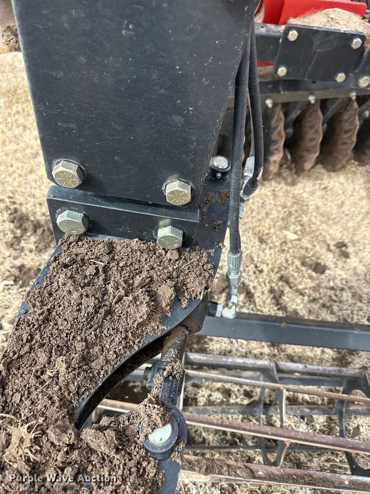 image for item ER8816 2020 Case IH 335 vertical tillage