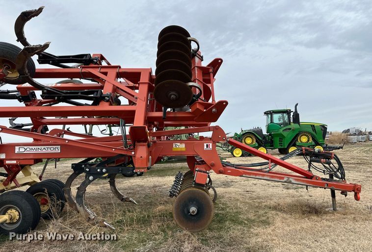 image for item ER8817 2011 Kuhn 4850 disk ripper