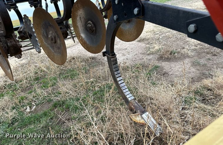 image for item ER8817 2011 Kuhn 4850 disk ripper