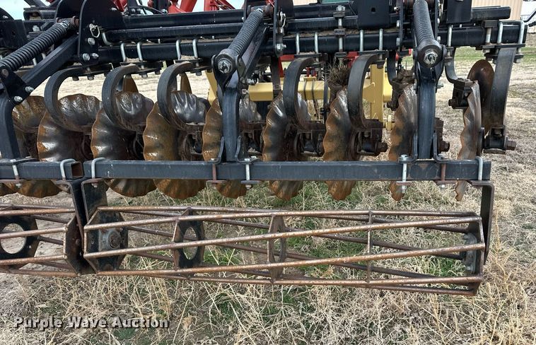 image for item ER8817 2011 Kuhn 4850 disk ripper