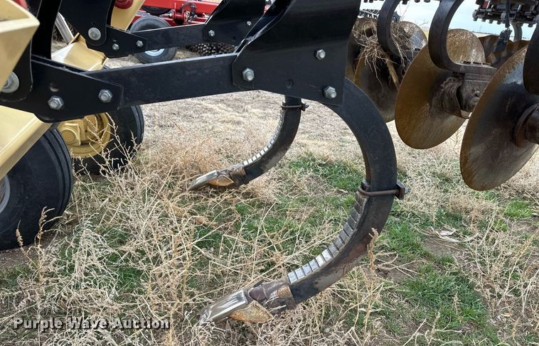 image for item ER8817 2011 Kuhn 4850 disk ripper