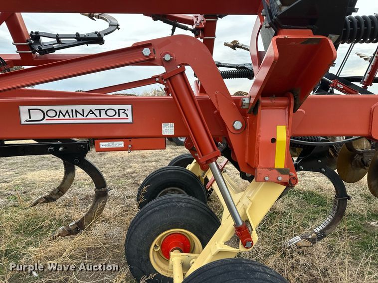 image for item ER8817 2011 Kuhn 4850 disk ripper