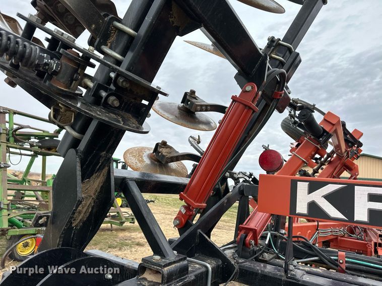 image for item ER8817 2011 Kuhn 4850 disk ripper