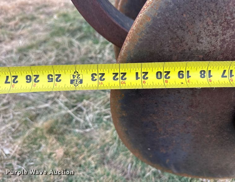 image for item ER8817 2011 Kuhn 4850 disk ripper