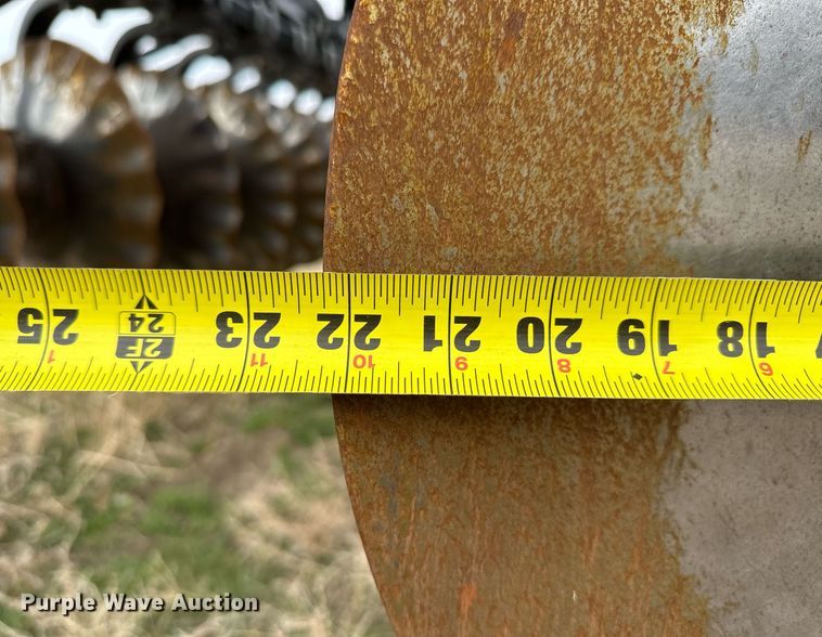 image for item ER8817 2011 Kuhn 4850 disk ripper