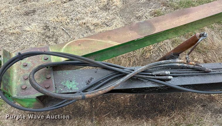 image for item ER8818 John Deere 610 chisel