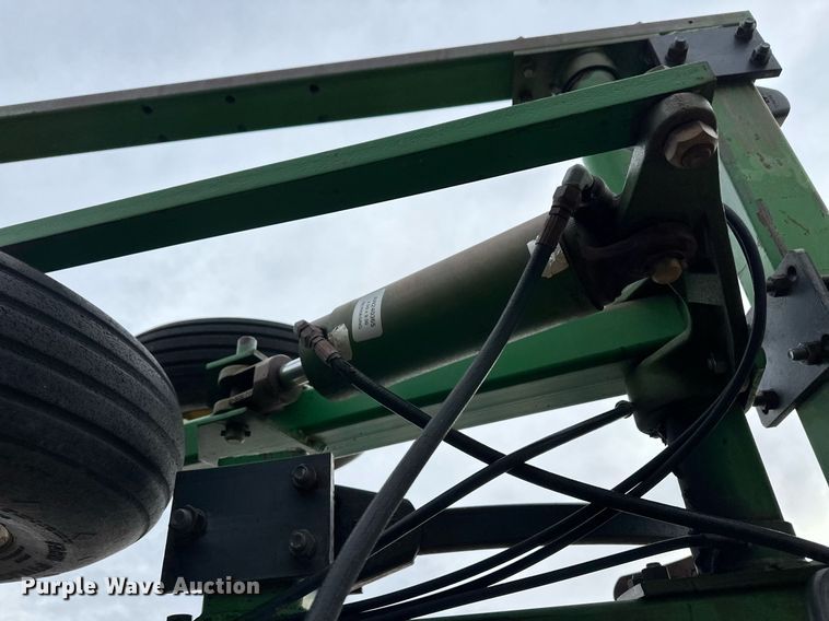 image for item ER8818 John Deere 610 chisel