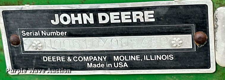 image for item ER8818 John Deere 610 chisel