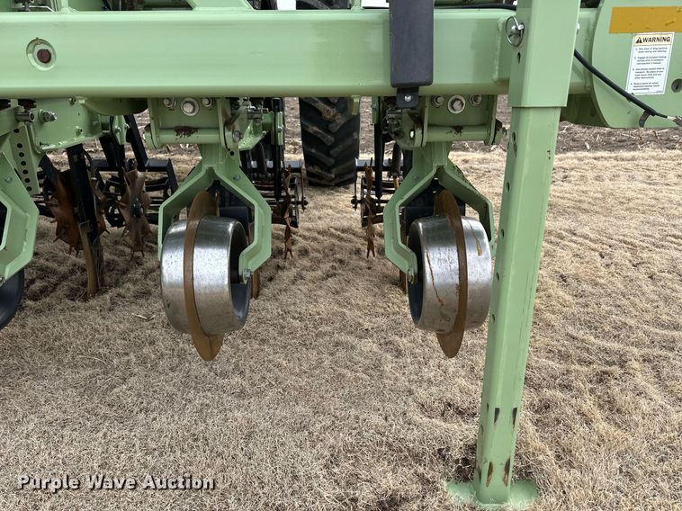 image for item ER8820 Orthman 1tRIPr strip-till