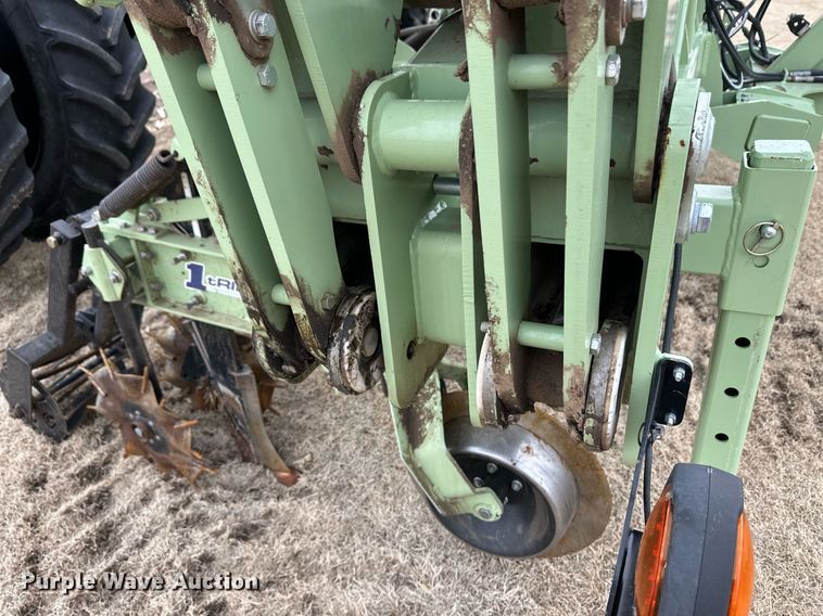 image for item ER8820 Orthman 1tRIPr strip-till