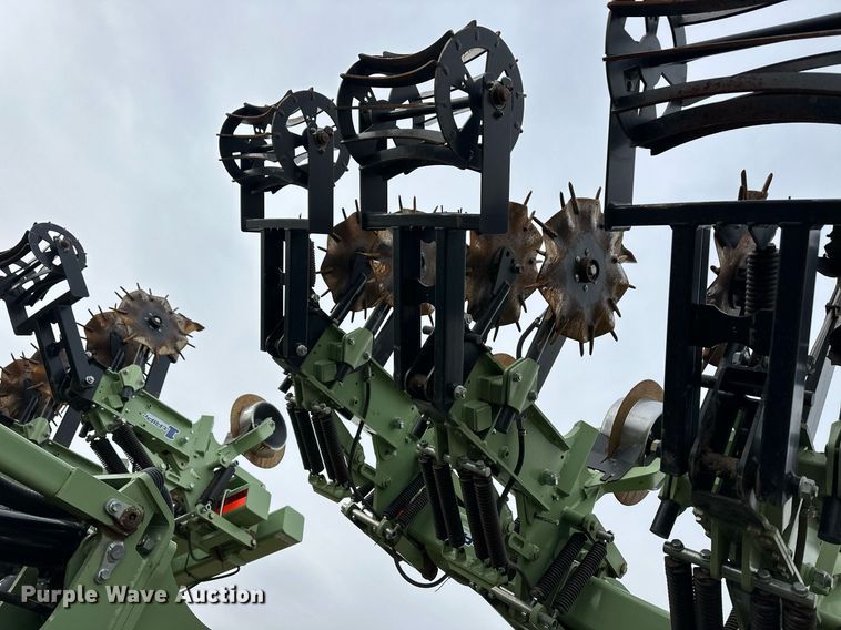 image for item ER8820 Orthman 1tRIPr strip-till