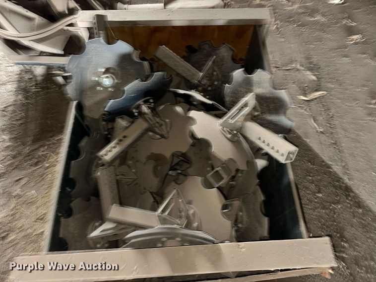 image for item ER8820 Orthman 1tRIPr strip-till