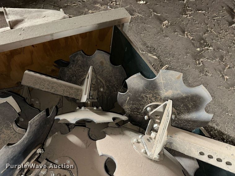 image for item ER8820 Orthman 1tRIPr strip-till