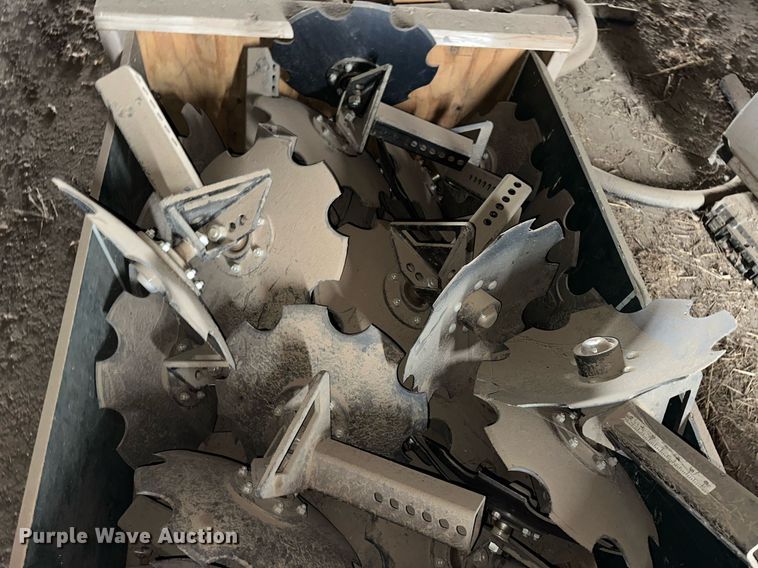 image for item ER8820 Orthman 1tRIPr strip-till