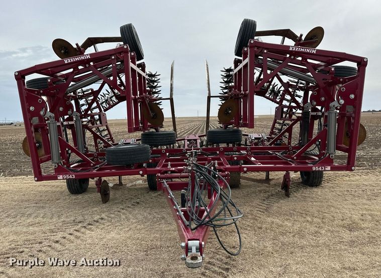image for item ER8821 2022 Premier Tillage Minimizer 9543 sweep plow