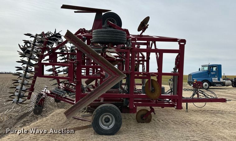 image for item ER8821 2022 Premier Tillage Minimizer 9543 sweep plow