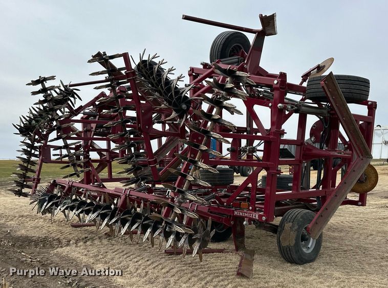 image for item ER8821 2022 Premier Tillage Minimizer 9543 sweep plow