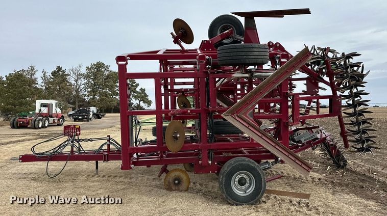 image for item ER8821 2022 Premier Tillage Minimizer 9543 sweep plow