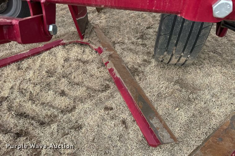 image for item ER8821 2022 Premier Tillage Minimizer 9543 sweep plow