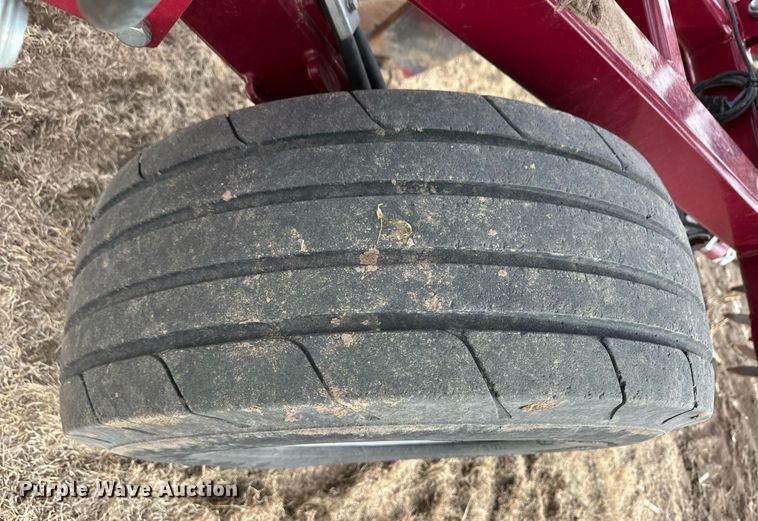 image for item ER8821 2022 Premier Tillage Minimizer 9543 sweep plow