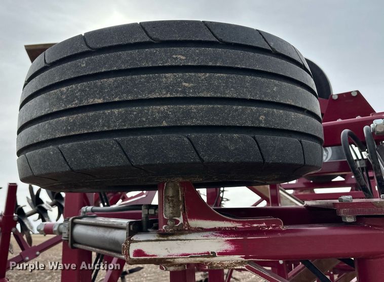 image for item ER8821 2022 Premier Tillage Minimizer 9543 sweep plow