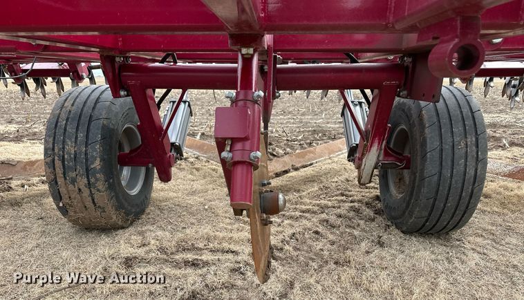 image for item ER8821 2022 Premier Tillage Minimizer 9543 sweep plow