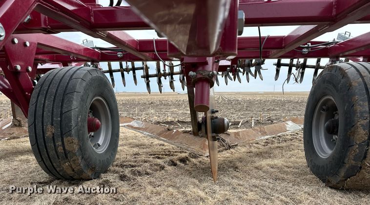 image for item ER8821 2022 Premier Tillage Minimizer 9543 sweep plow